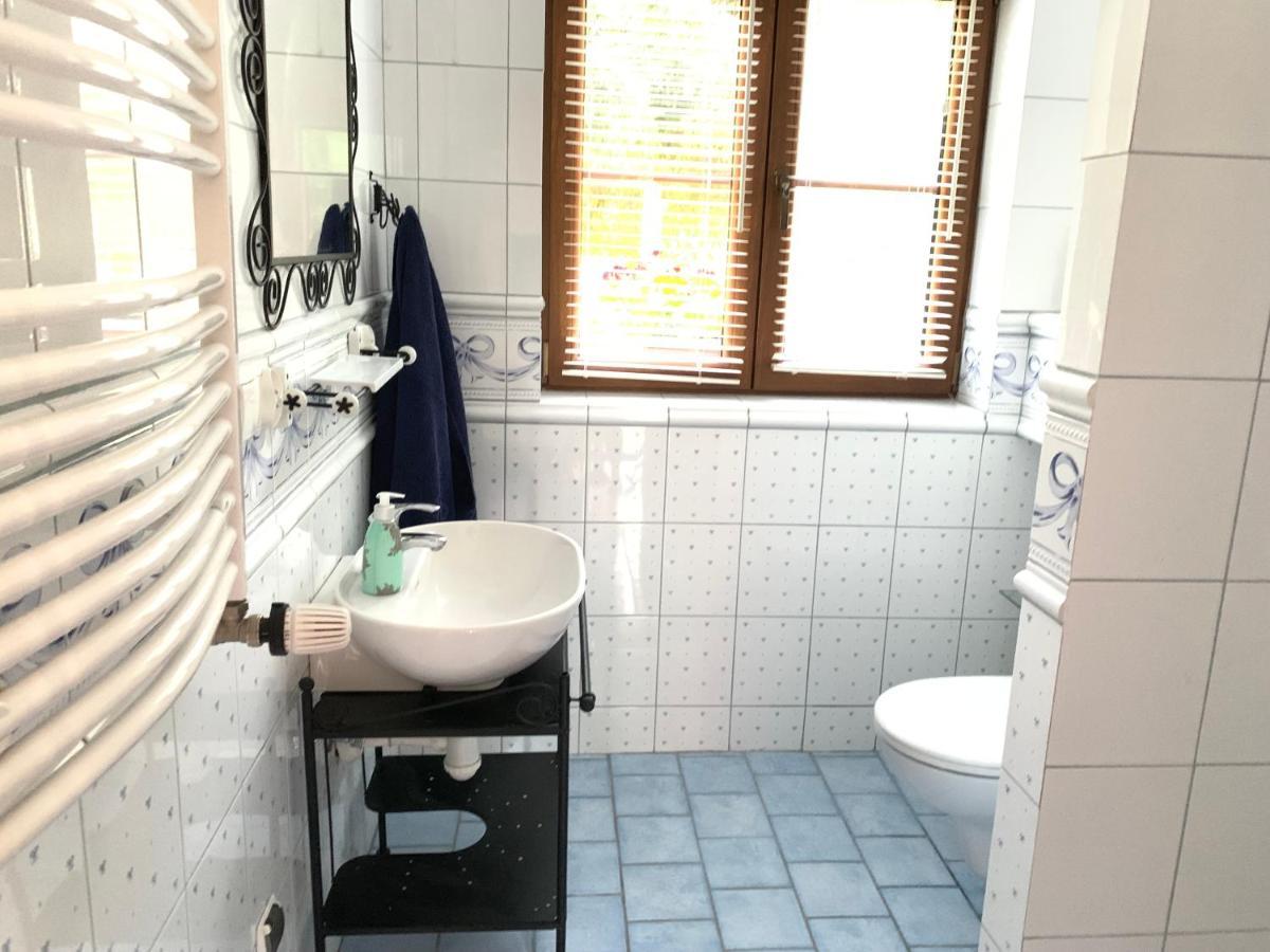 Dom Nad Jeziorem Tajty Giżycko Esterno foto