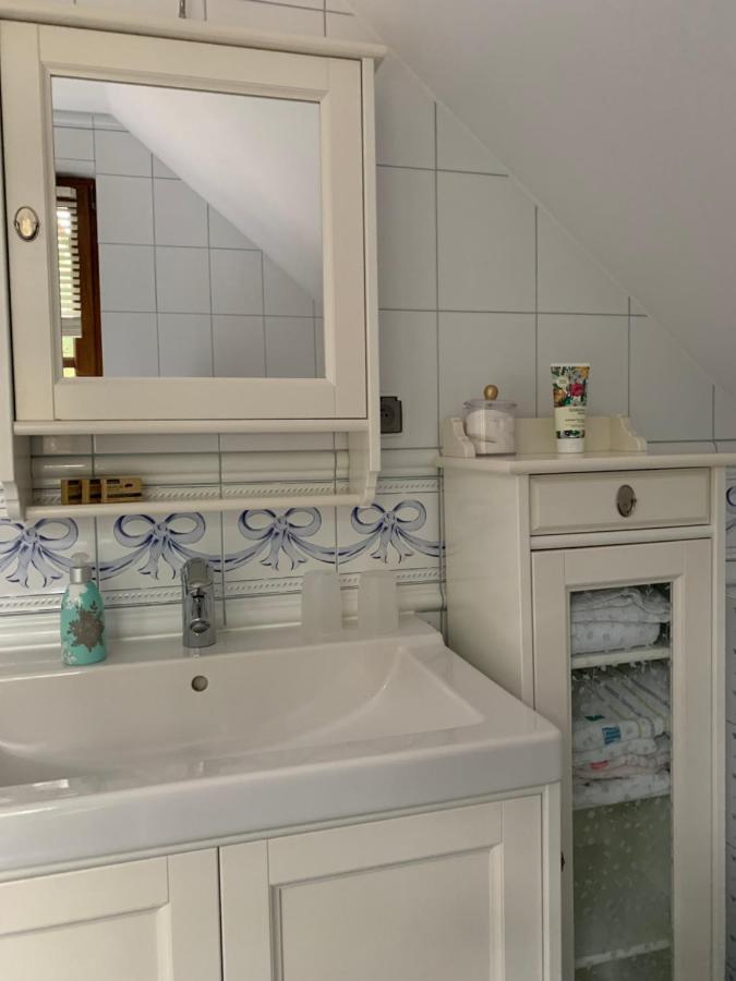 Dom Nad Jeziorem Tajty Giżycko Esterno foto